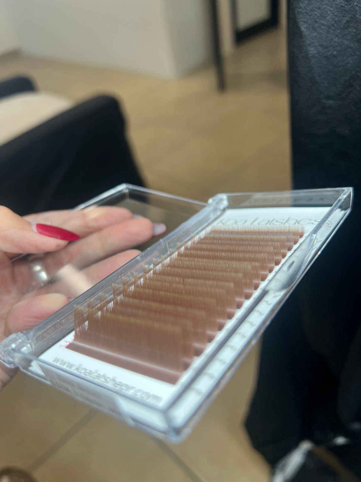 Volume Lashes .07 M
Curl Deep Brown Single Tray